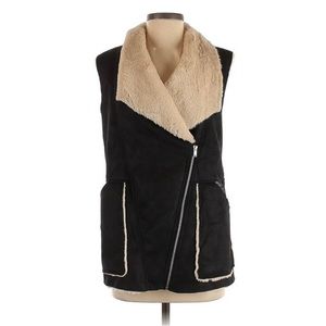 Zara Sherpa Lined Vest Outerwear